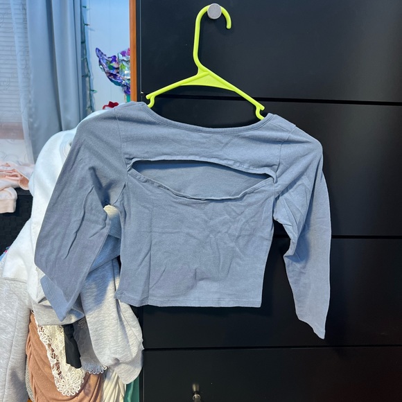 crop top - Picture 3 of 3